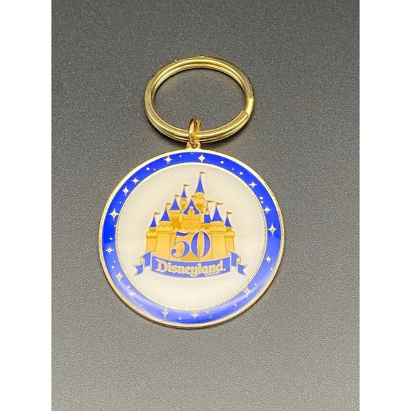 Disneyland Resort 50th Anniversary Keychain Cinderella Castle New Gold Tone  - Picture 1 of 4